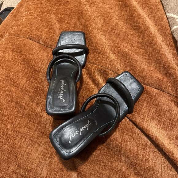 Free People Parker Double Strap Pillow Heels Black Leather - Picture 2 of 6